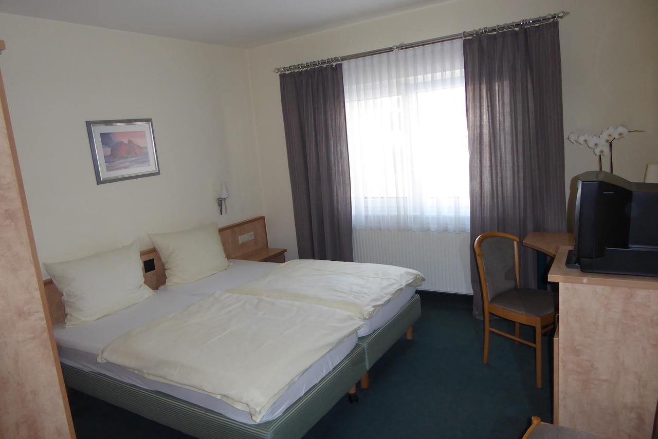 Hotel Ring Park Бухен Екстериор снимка