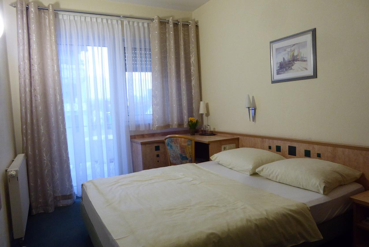 Hotel Ring Park Бухен Екстериор снимка