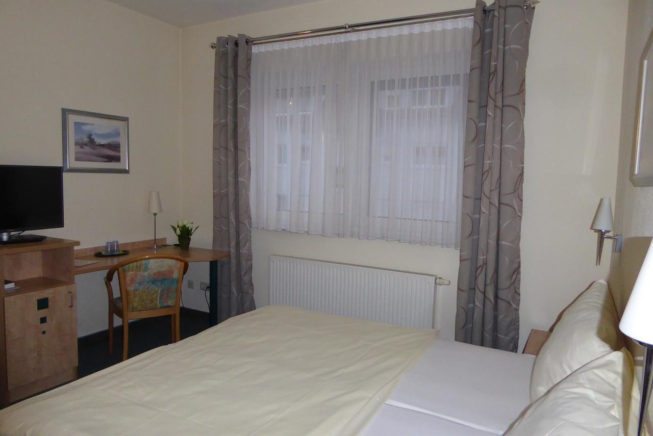 Hotel Ring Park Бухен Екстериор снимка