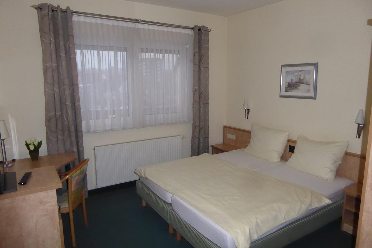 Hotel Ring Park Бухен Екстериор снимка
