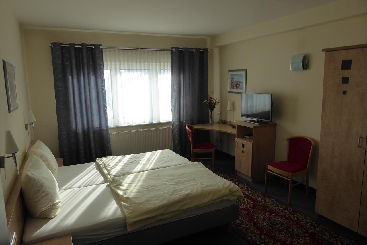 Hotel Ring Park Бухен Екстериор снимка