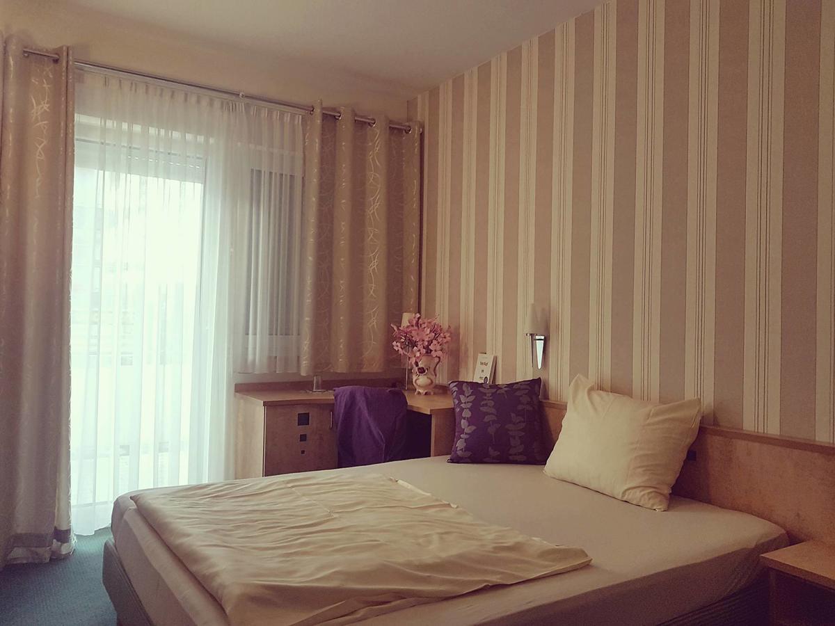 Hotel Ring Park Бухен Екстериор снимка